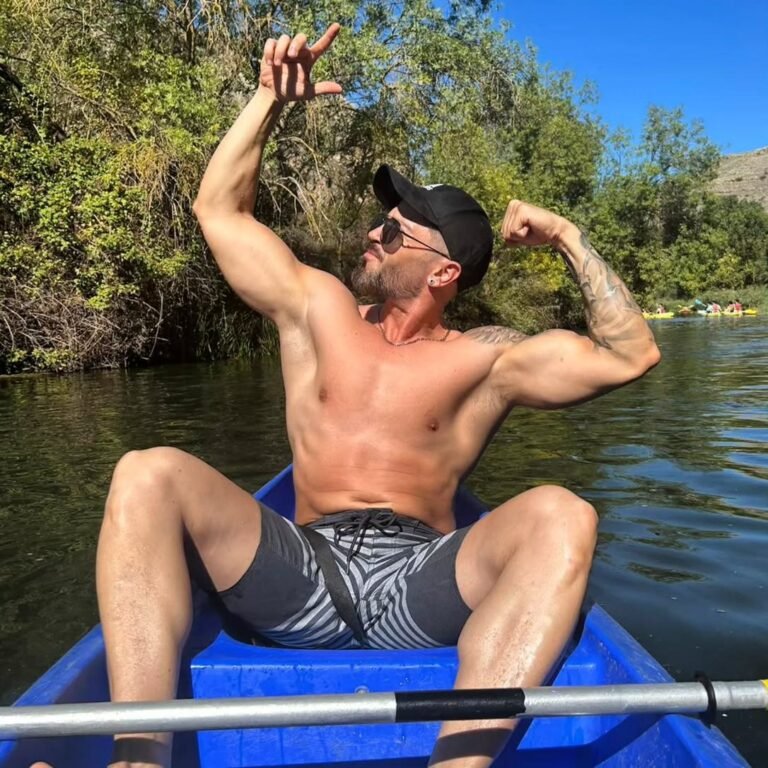 Instagram post from lueymens. This post is in position 3.